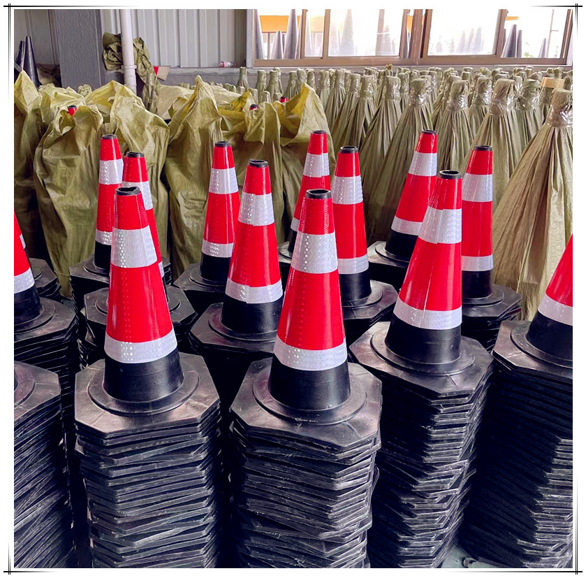 橡胶路锥/橡塑方锥/PVC圆锥/施工雪糕筒/EVA锥桶